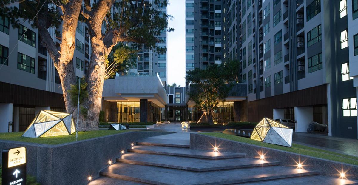 The Base Central Pattaya By Wcc Lejlighed Eksteriør billede